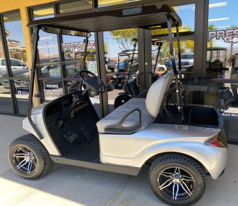 2018 EZGO EZGO TXT Lithium Electric - Image 9