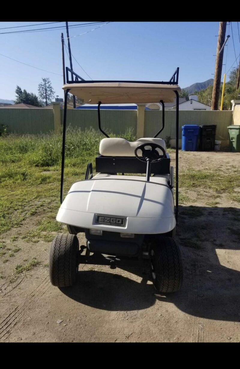 White 2006 Ez Go Txt golf cart - Image 2