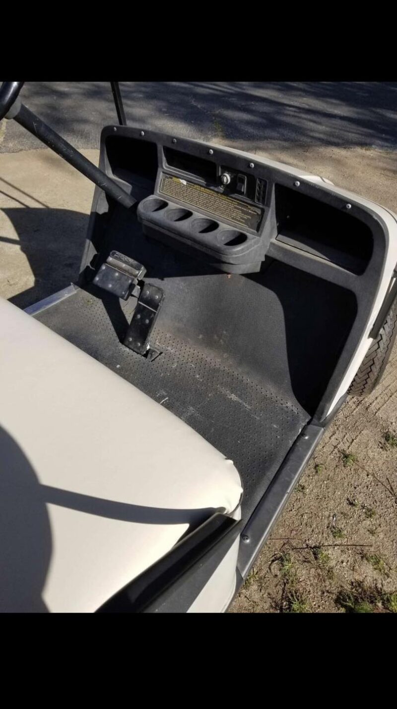 White 2006 Ez Go Txt golf cart - Image 5