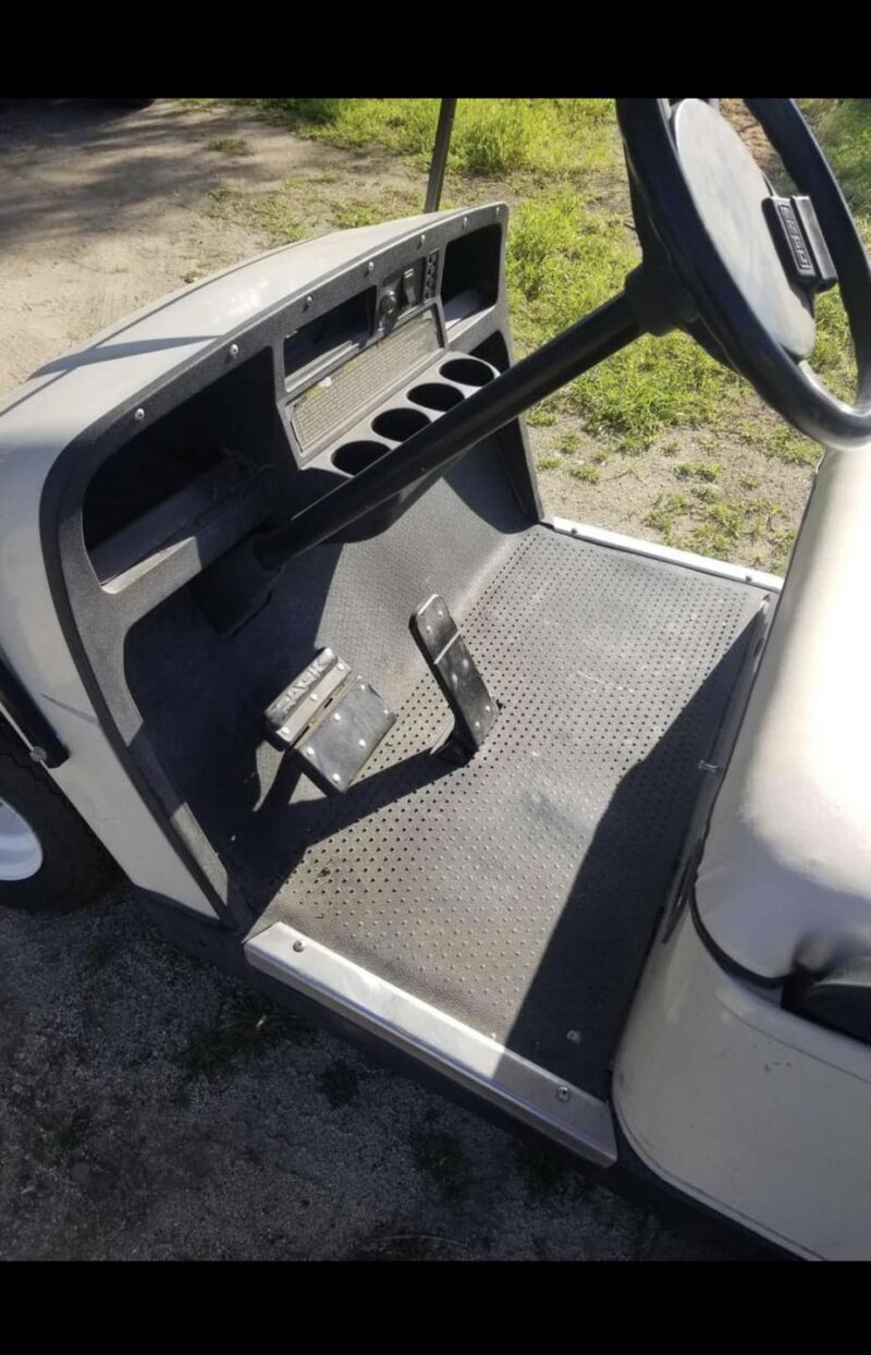 White 2006 Ez Go Txt golf cart - Image 12