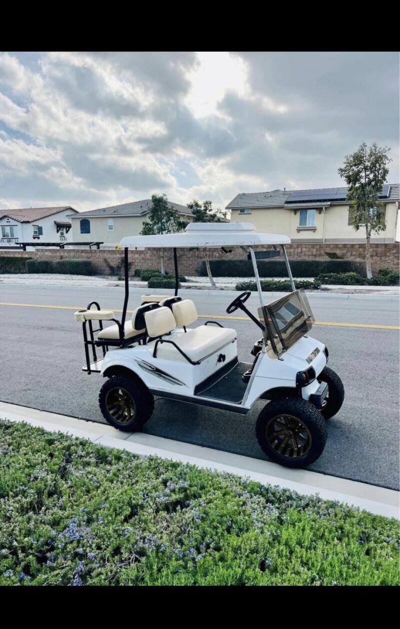 White 1990 Club Car DS 36V Golf Cart - Image 7