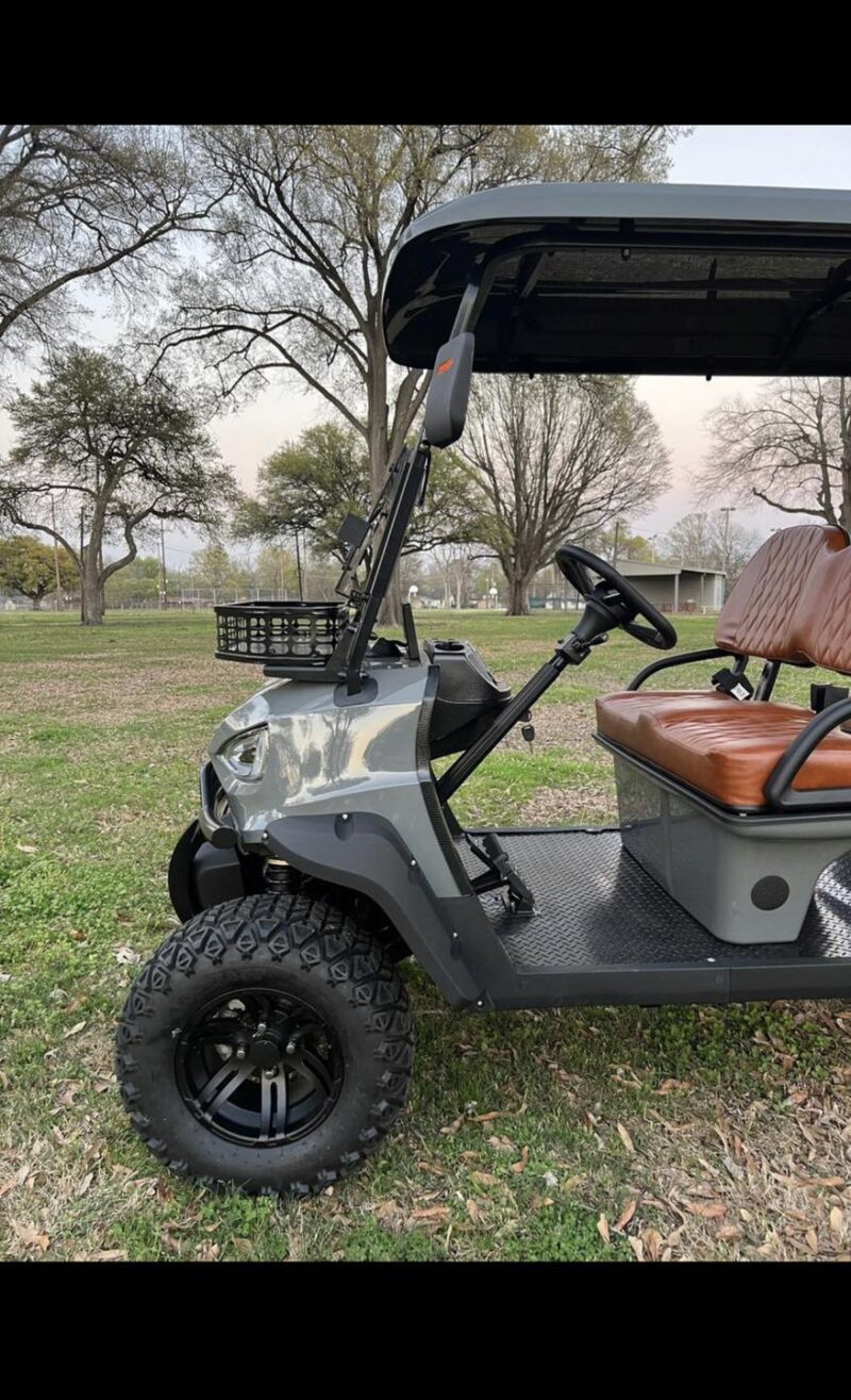 2023 Gud 72V Lithium 6-seater golf cart. - Image 18