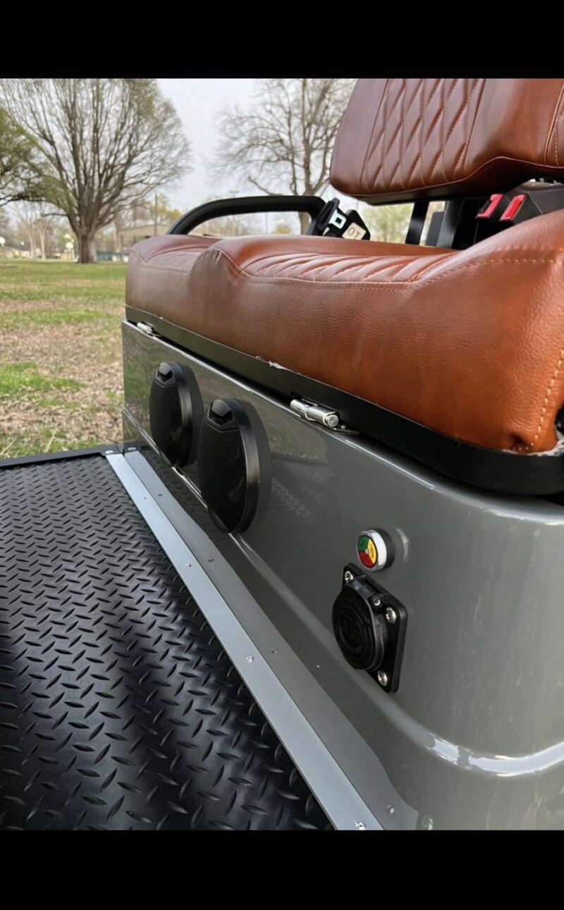 2023 Gud 72V Lithium 6-seater golf cart. - Image 12