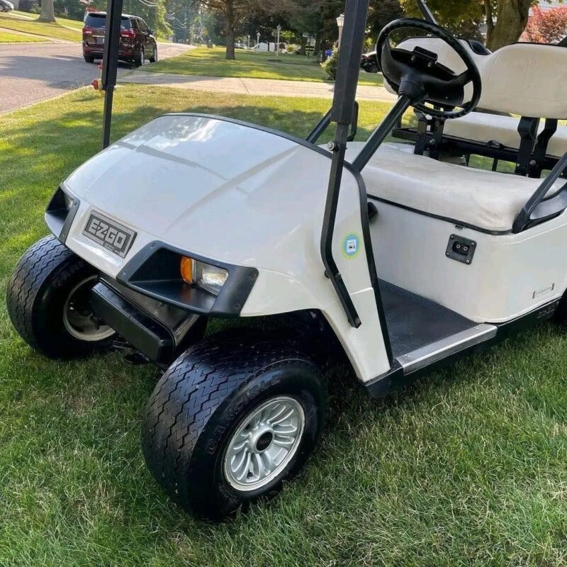 White Yamaha drive 2 efi golf cart - Image 10