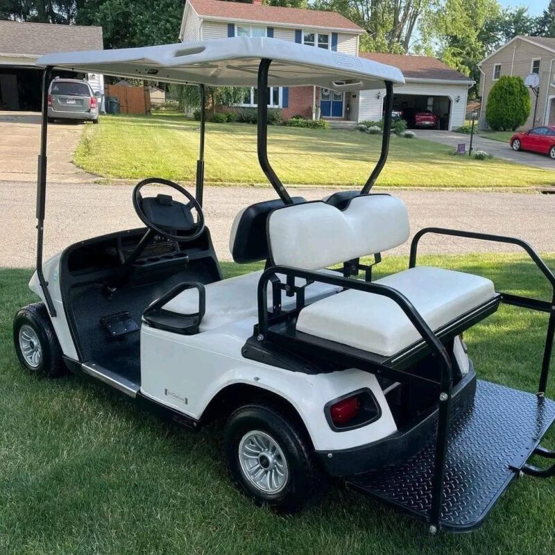 White Yamaha drive 2 efi golf cart - Image 7