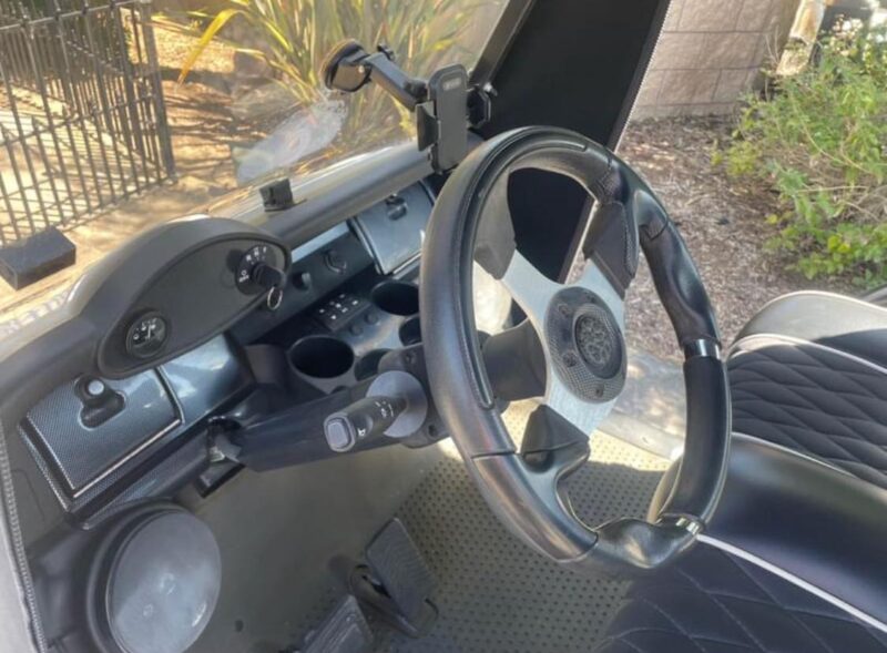 2010 EZGO Electric Golf Cart 6 seater. - Image 4