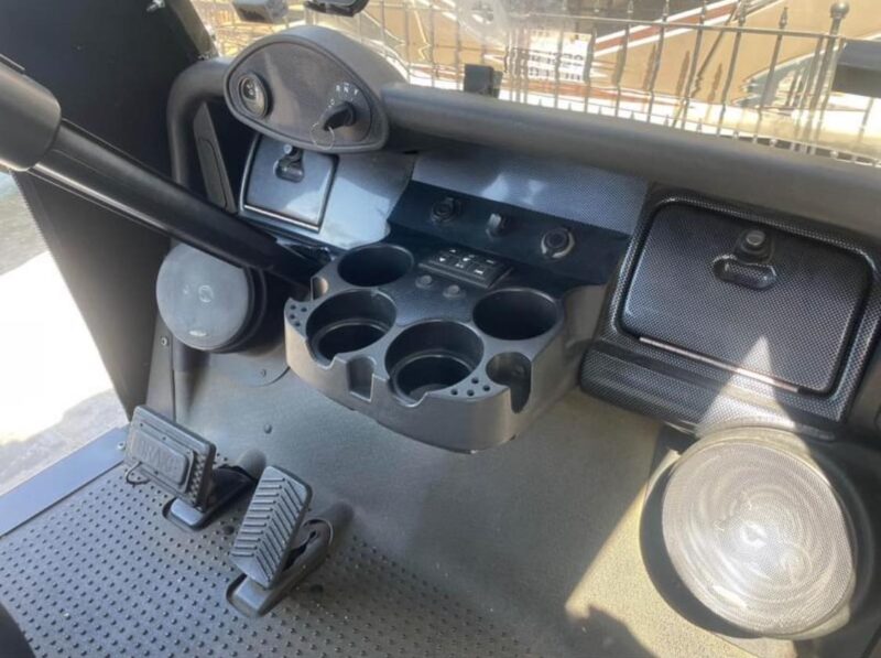 2010 EZGO Electric Golf Cart 6 seater. - Image 6
