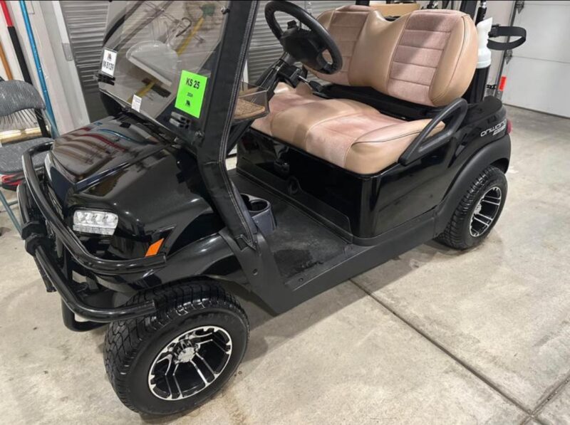 Mint condition Club Car Onward Lithium