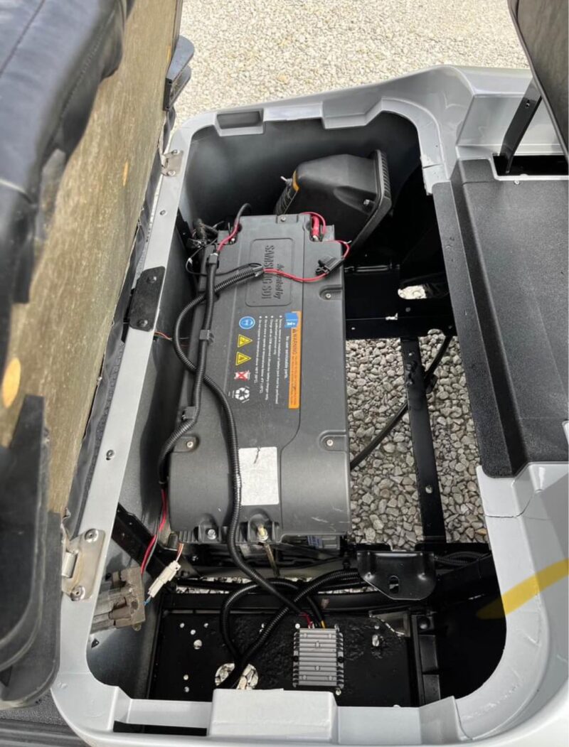 SILVER 2018 EZGO TXT Elite - Image 2