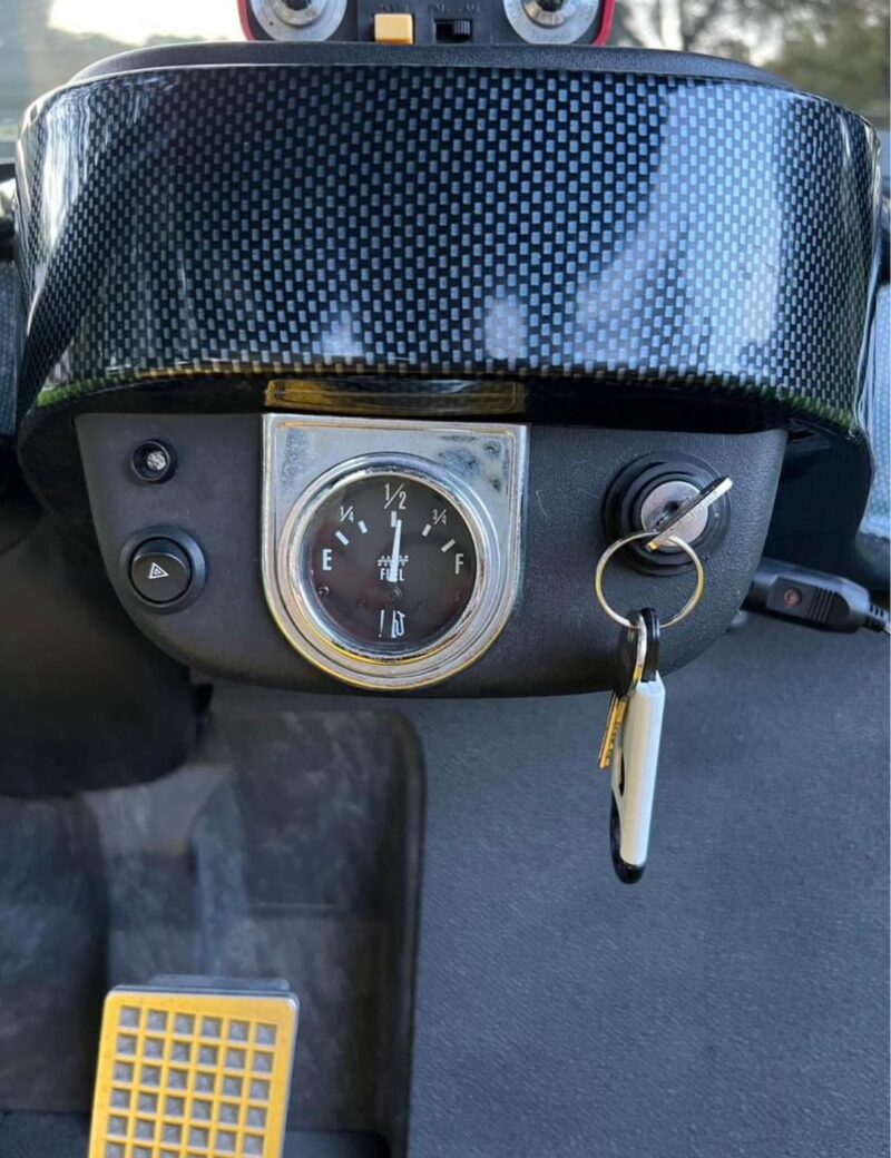 2013 Yamaha EFI Golf cart - Image 3