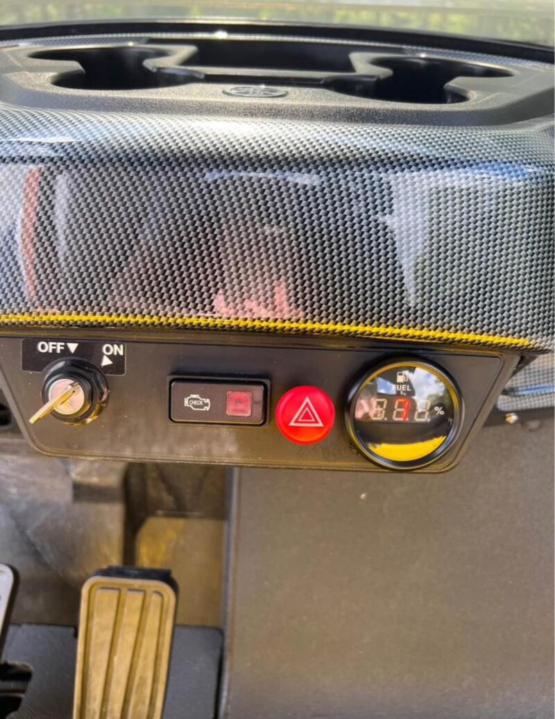 2022 Yamaha EFI Golf cart - Image 2