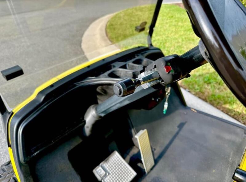 2015 GAS Yamaha LIFTED Golf Cart. - Image 7