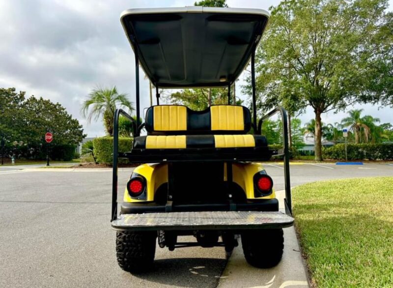 2015 GAS Yamaha LIFTED Golf Cart. - Image 16