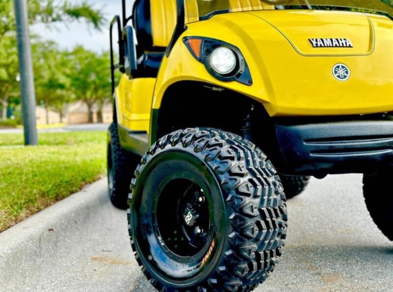 2015 GAS Yamaha LIFTED Golf Cart. - Image 13