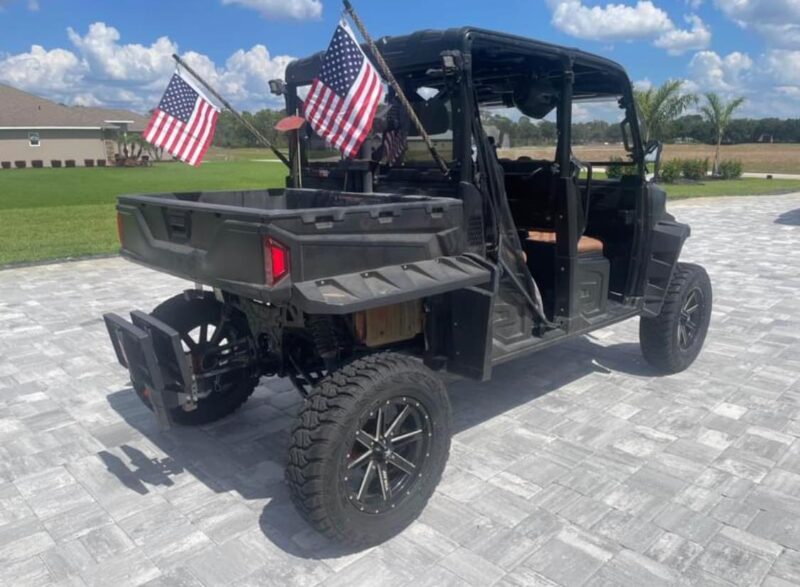 2017 Polaris ranger 900 crew Gasoline . - Image 5