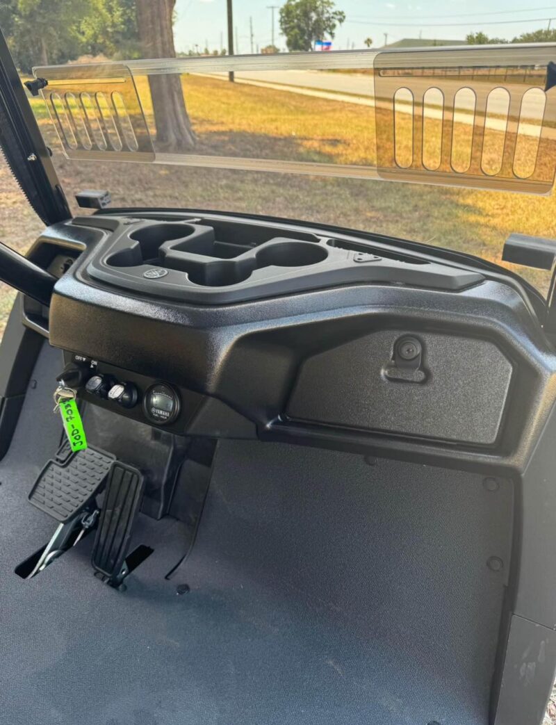 BLACK 2024 New Yamaha QuieTech Gas GolfCart. - Image 14