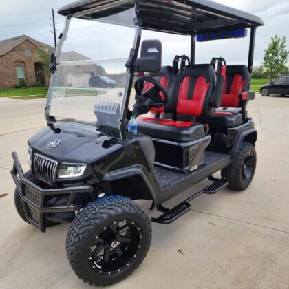 Black 2024 Evolution maverick D5.