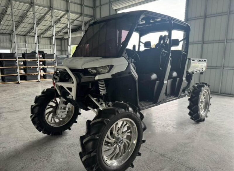 2023 Can Am Defender Max XMR. 40hrs. - Image 8