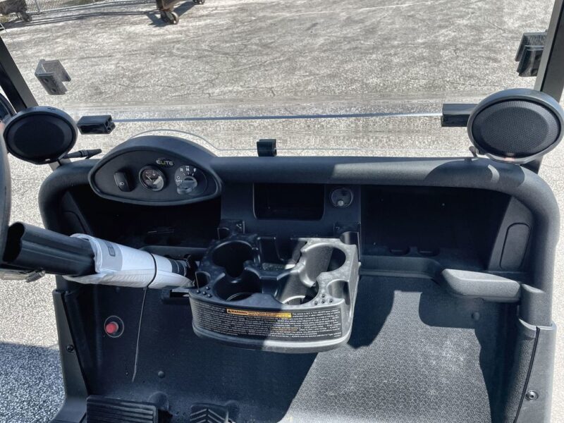 2022 E Z-GO Freedom® RXV® ELiTE Lithium - Image 18