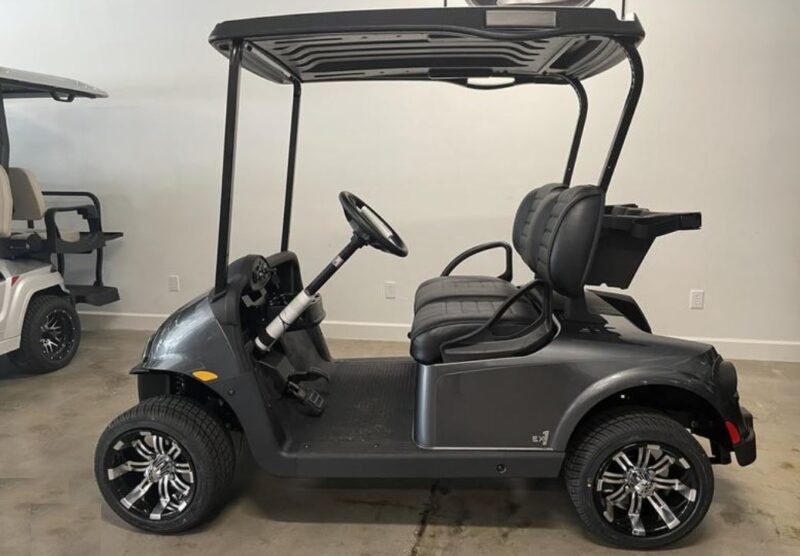 2023 E-Z-GO Freedom® RXV® EX1 Gas Metallic Charcoal - Image 2