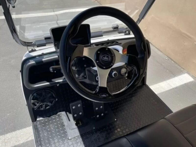 2022 Evolution Electric Vehicle Turfman 1000 - Image 4